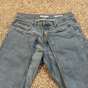 Wrangler athletic fit 33x32